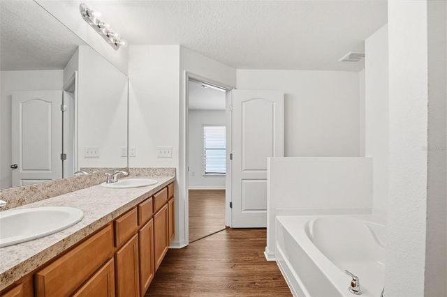 733 CHATHAM WALK DRIVE, Ruskin, FL 33570