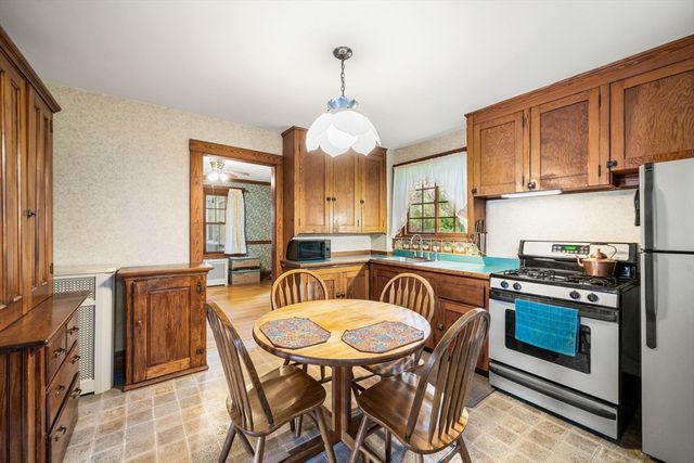 76 Elm St, Medford, MA 02155