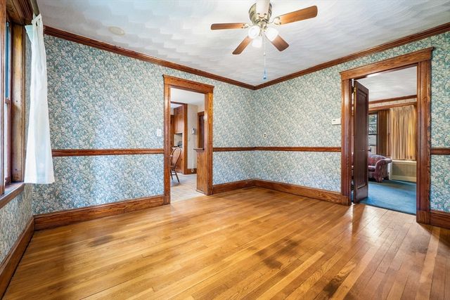 76 Elm St, Medford, MA 02155
