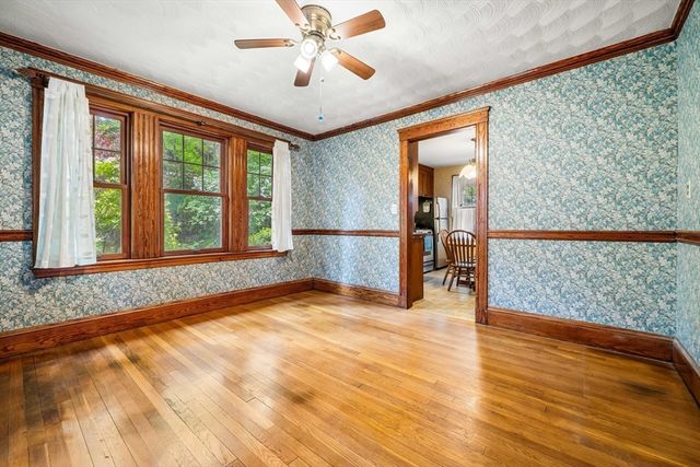 76 Elm St, Medford, MA 02155