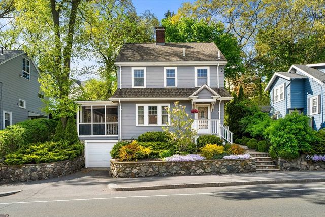 76 Elm St, Medford, MA 02155