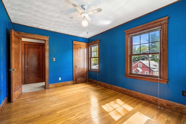 76 Elm St, Medford, MA 02155