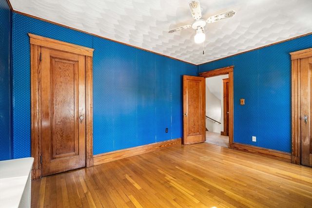 76 Elm St, Medford, MA 02155