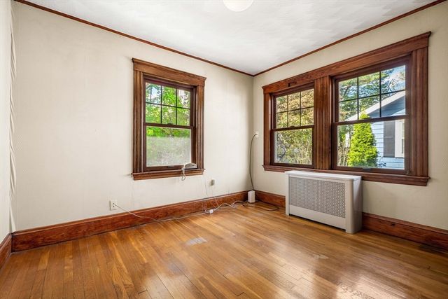76 Elm St, Medford, MA 02155