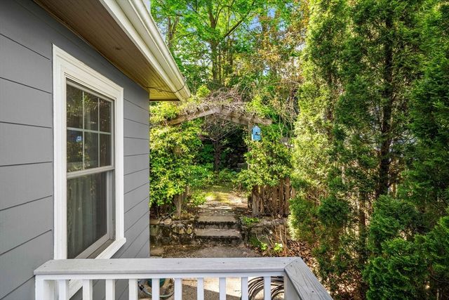 76 Elm St, Medford, MA 02155