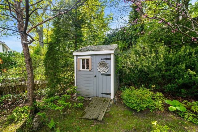 76 Elm St, Medford, MA 02155