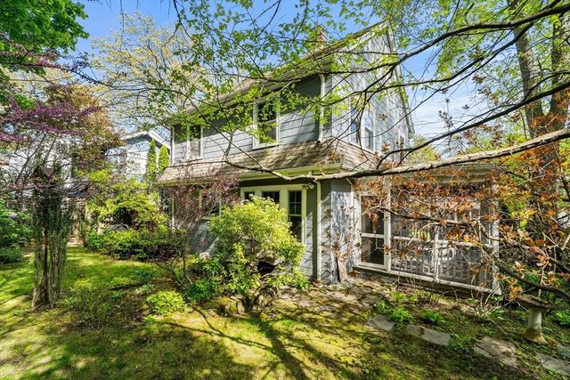 76 Elm St, Medford, MA 02155