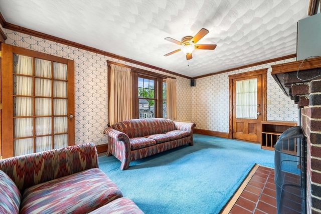 76 Elm St, Medford, MA 02155