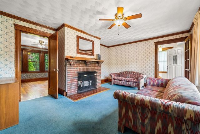 76 Elm St, Medford, MA 02155