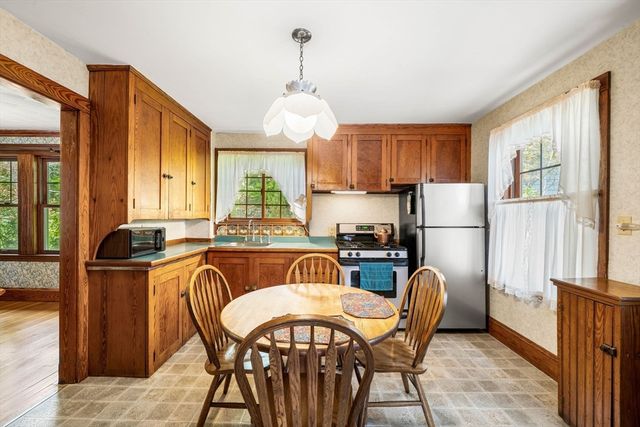 76 Elm St, Medford, MA 02155