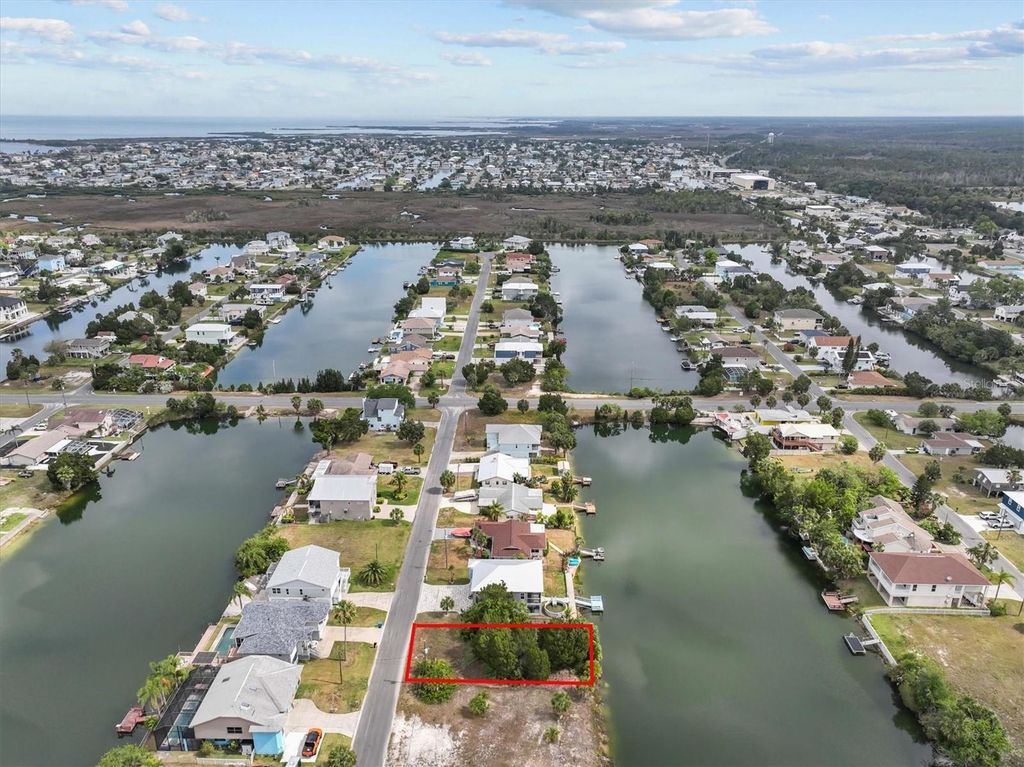 Image 13 of property listing at 3254 AZALEA DRIVE, Hernando Beach, FL 34607