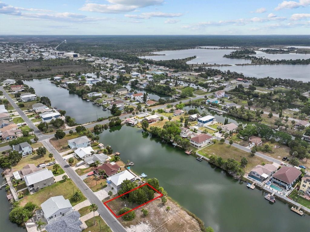 Image 14 of property listing at 3254 AZALEA DRIVE, Hernando Beach, FL 34607