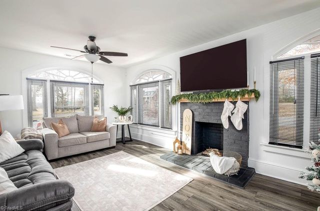 821 Fisher Ferry Street, Thomasville, NC 27360