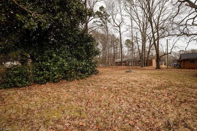 821 Fisher Ferry Street, Thomasville, NC 27360