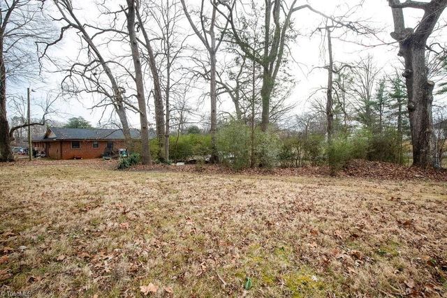 821 Fisher Ferry Street, Thomasville, NC 27360