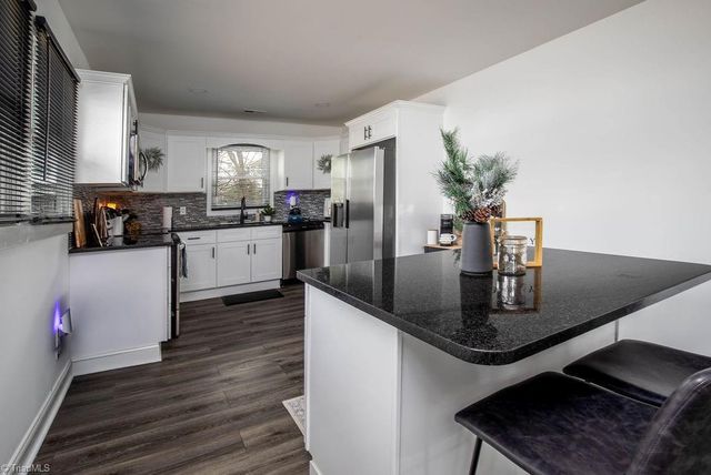 821 Fisher Ferry Street, Thomasville, NC 27360