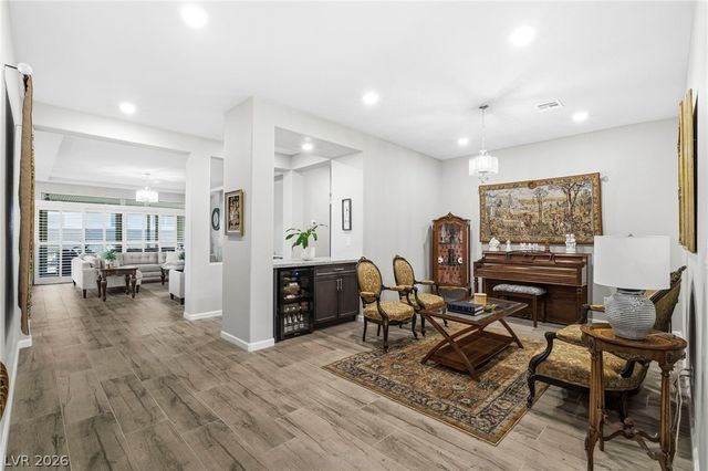 8610 Hallcrest Court, Las Vegas, NV 89139