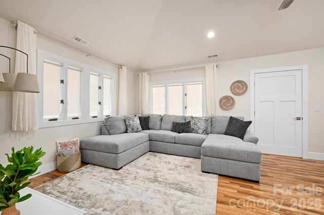 1048 Jenkins Valley Road, Alexander, NC 28701