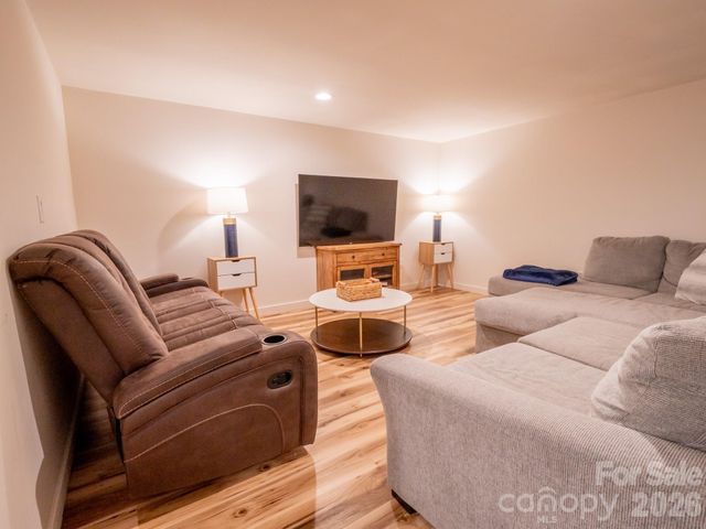 1048 Jenkins Valley Road, Alexander, NC 28701