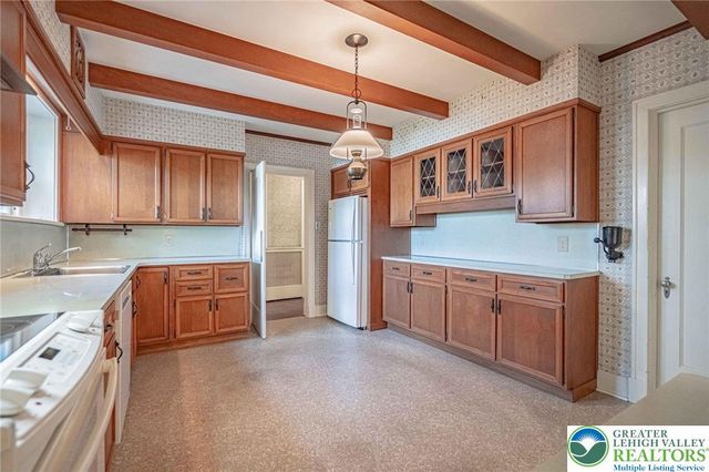 1716 Sycamore Street, Bethlehem City, PA 18017