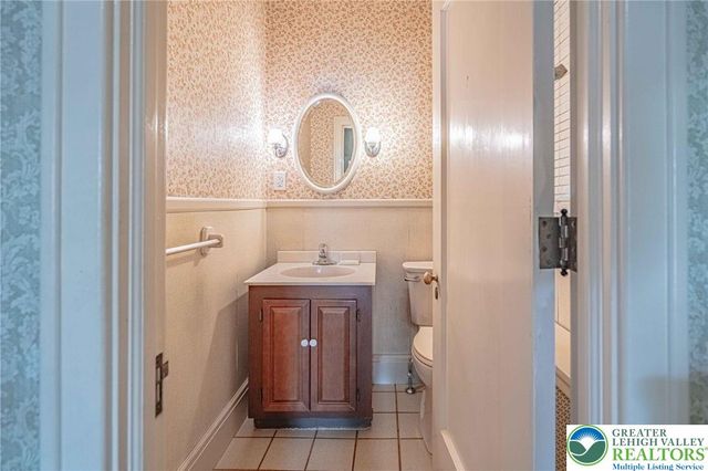 1716 Sycamore Street, Bethlehem City, PA 18017