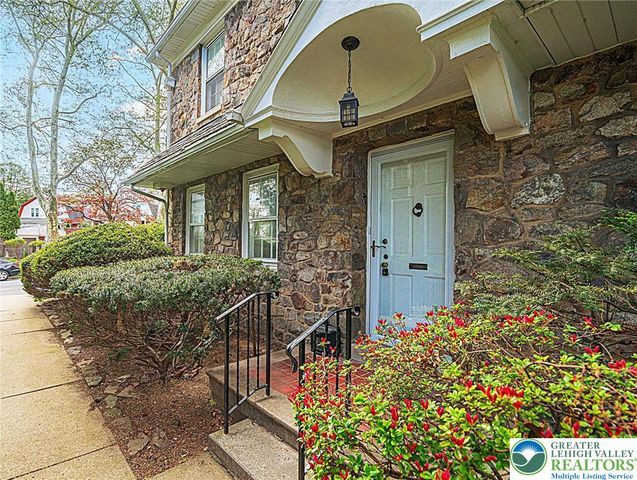 1716 Sycamore Street, Bethlehem City, PA 18017