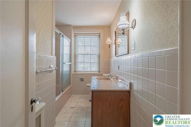 1716 Sycamore Street, Bethlehem City, PA 18017