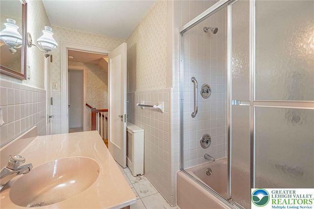 1716 Sycamore Street, Bethlehem City, PA 18017