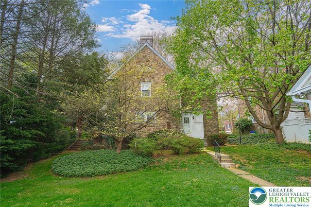 1716 Sycamore Street, Bethlehem City, PA 18017