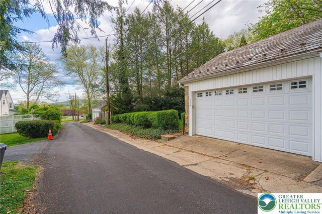 1716 Sycamore Street, Bethlehem City, PA 18017