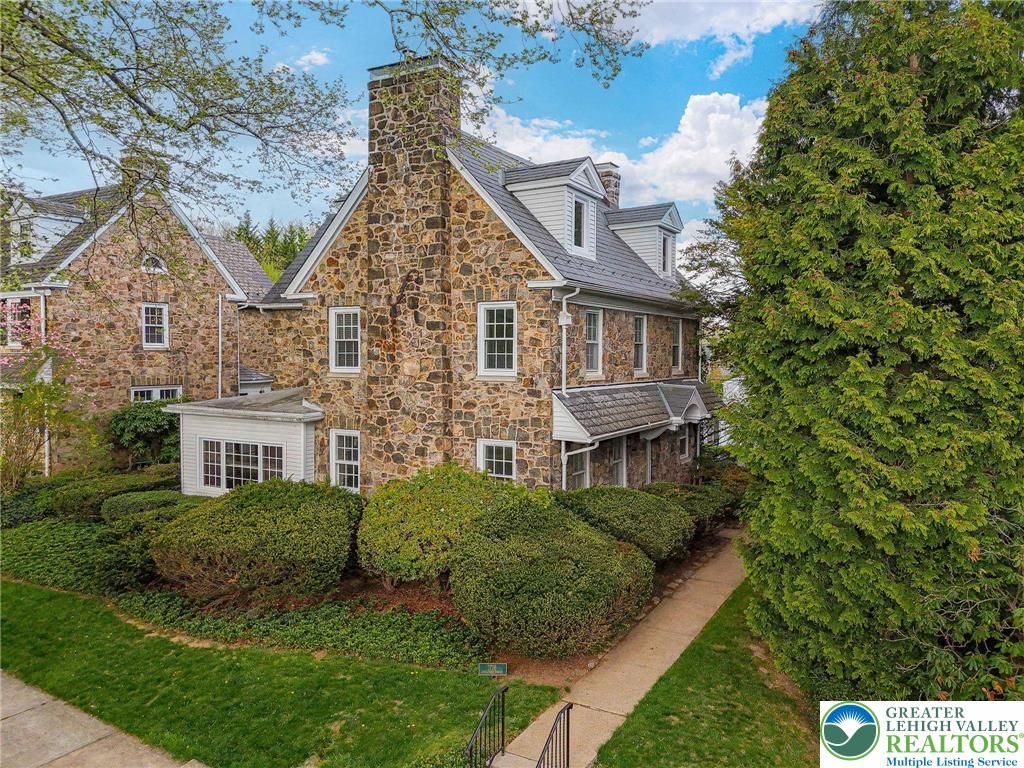 1716 Sycamore Street, Bethlehem City, PA 18017