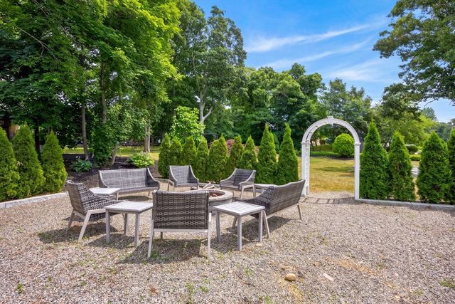 215 Route 6a, Dennis, MA 02638