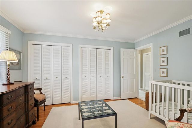 454 W Sheridan Place, Lake Bluff, IL 60044