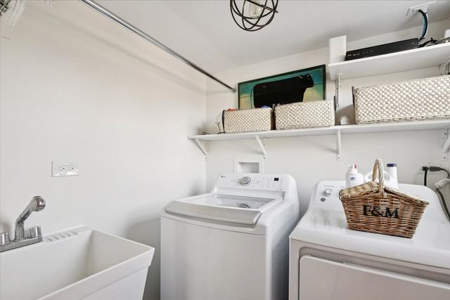 454 W Sheridan Place, Lake Bluff, IL 60044