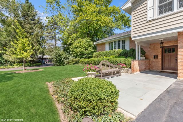 454 W Sheridan Place, Lake Bluff, IL 60044