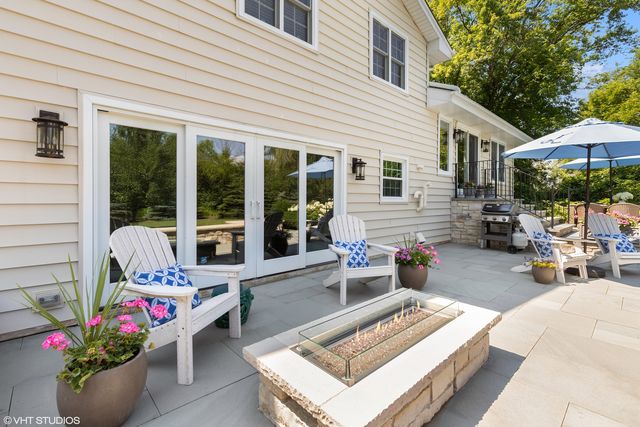 454 W Sheridan Place, Lake Bluff, IL 60044