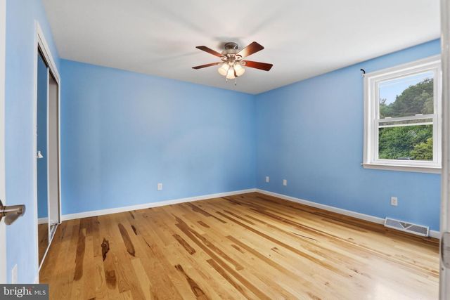 22 PENNWICK DR, Lititz, PA 17543