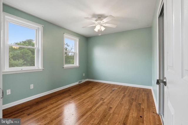 22 PENNWICK DR, Lititz, PA 17543