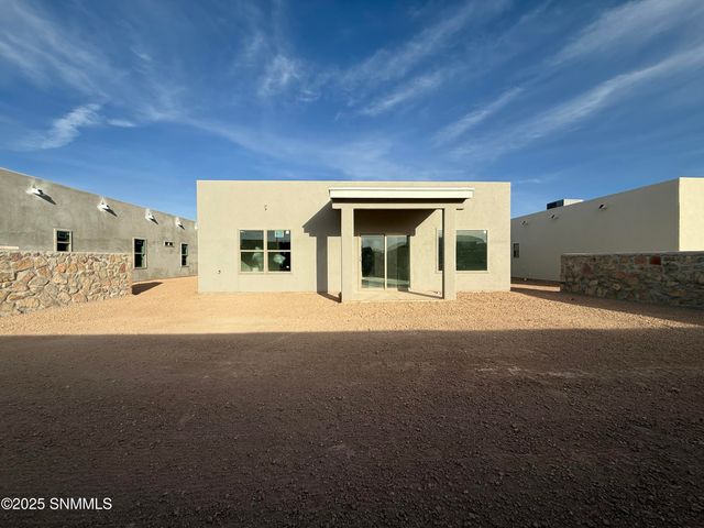7557 Clarion Way, Las Cruces, NM 88012