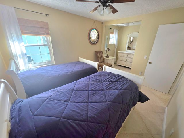 311 Waterside Drive 9c, Hypoluxo, FL 33462