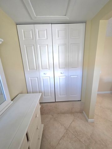 311 Waterside Drive 9c, Hypoluxo, FL 33462