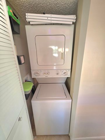 311 Waterside Drive 9c, Hypoluxo, FL 33462