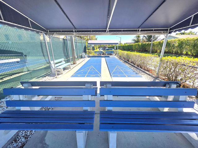 311 Waterside Drive 9c, Hypoluxo, FL 33462