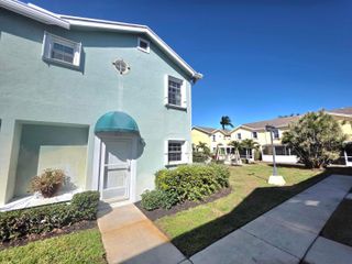 311 Waterside Drive 9c, Hypoluxo, FL 33462