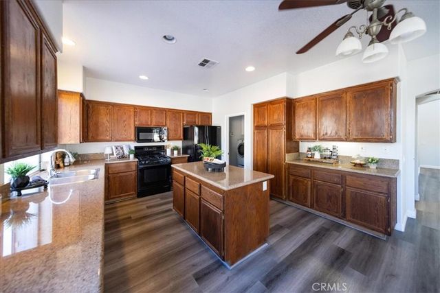 2812 Via Mazatlan, Corona, CA 92882