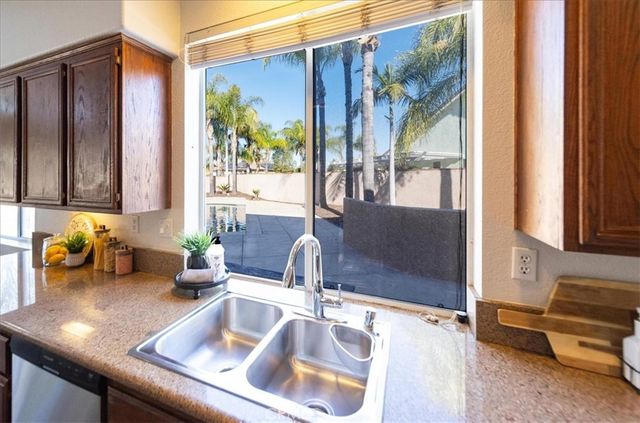 2812 Via Mazatlan, Corona, CA 92882