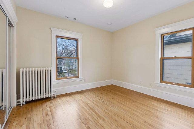 2027 Emerson Avenue S, Minneapolis, MN 55405