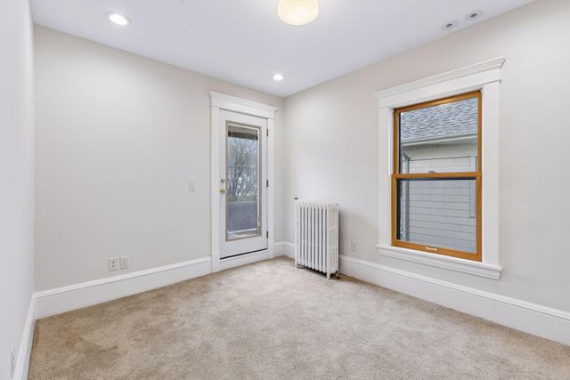 2027 Emerson Avenue S, Minneapolis, MN 55405