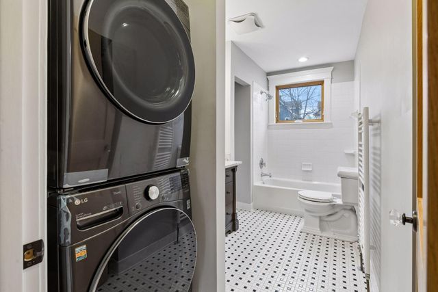 2027 Emerson Avenue S, Minneapolis, MN 55405