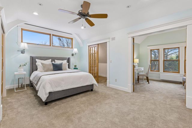 2027 Emerson Avenue S, Minneapolis, MN 55405